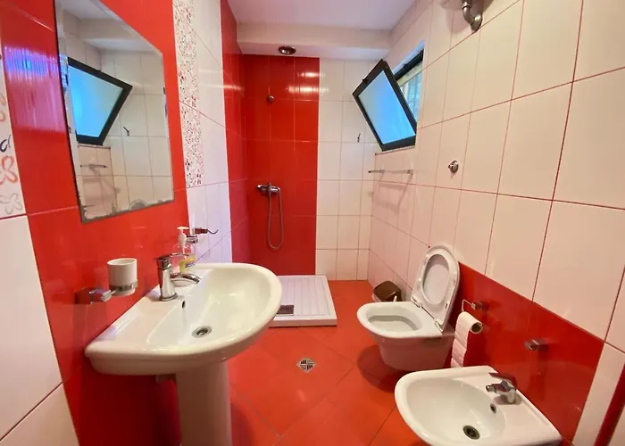 & Dhoma Me Qera Ditore *